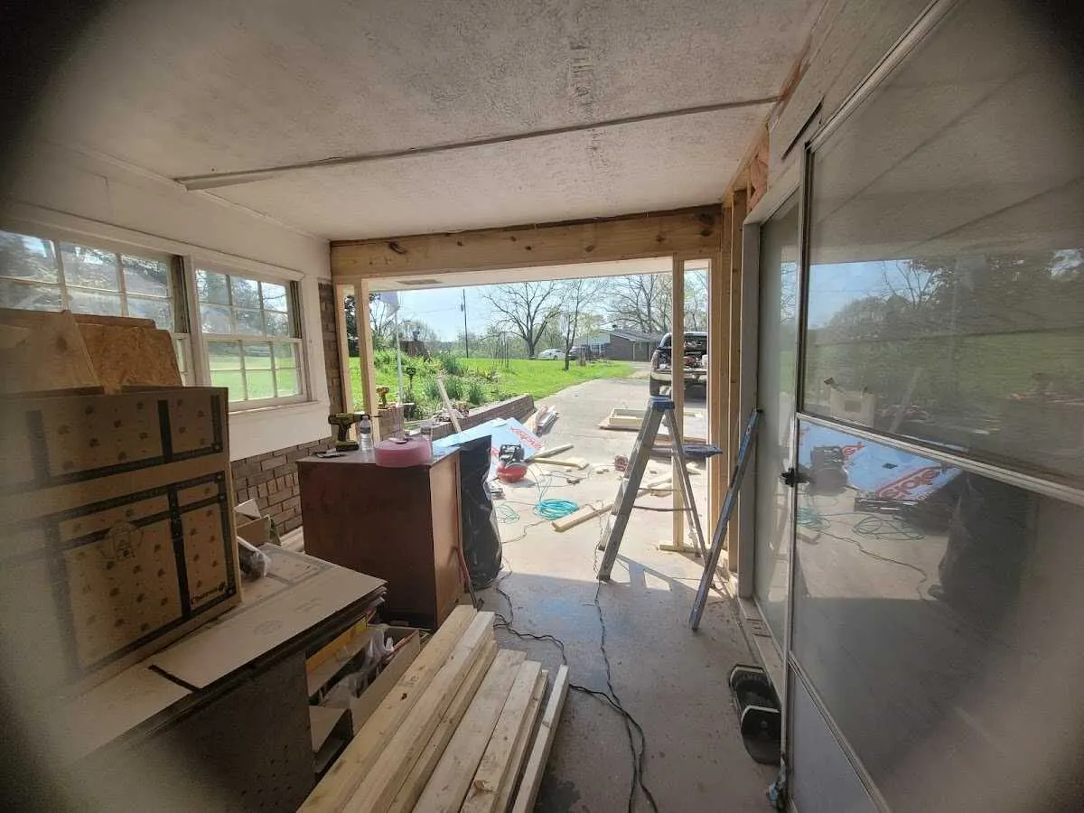 Air movers and dehumidifier for Drying & Dehumidification in Middleton